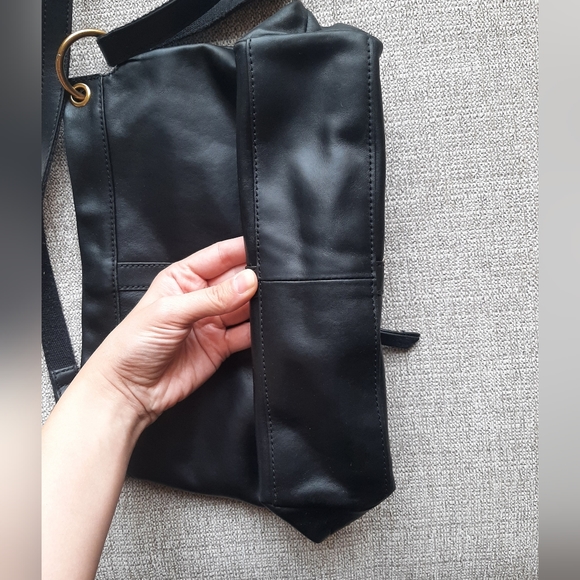 Fossil Caitlyn Genuine Leather Crossbody Purse - Picture 4 of 8